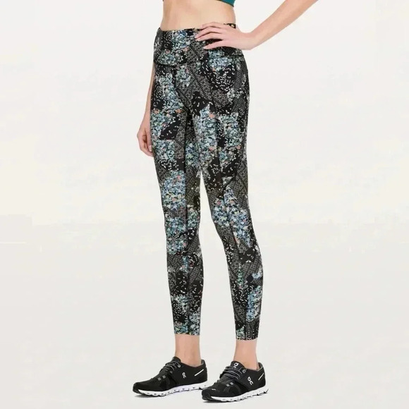 Lululemon Fast & Free Hi-Rise Tight 25" Assemblage Alpine White Multi 4 - Picture 1 of 5